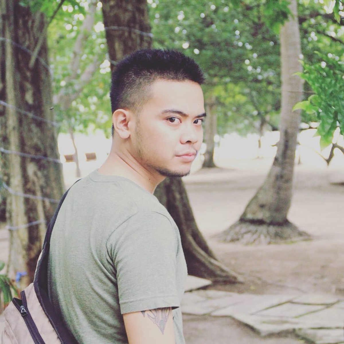 Sebuah video curhatan sopir taksi online yang diutangin oleh Reza SMASH menyita perhatian publik&period; Yuk kita intip potret Reza&excl;