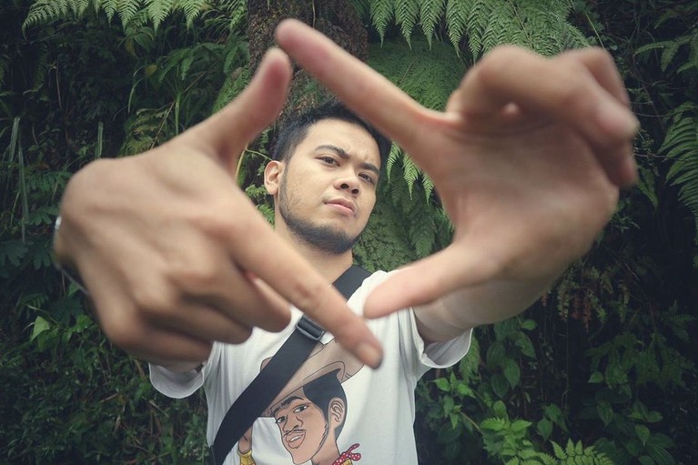 Reza SMASH Sebuah video curhatan sopir taksi online yang diutangin oleh Reza SMASH menyita perhatian publik. Yuk kita intip potret Reza!