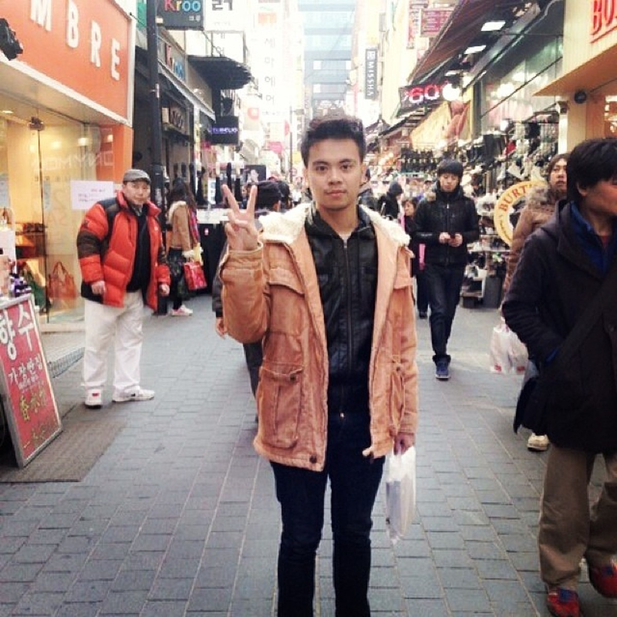 Sebuah video curhatan sopir taksi online yang diutangin oleh Reza SMASH menyita perhatian publik&period; Yuk kita intip potret Reza&excl;