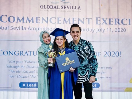 7 Potret Rio Stokhorst dan Putri Sulungnya yang Kini Beranjak Remaja