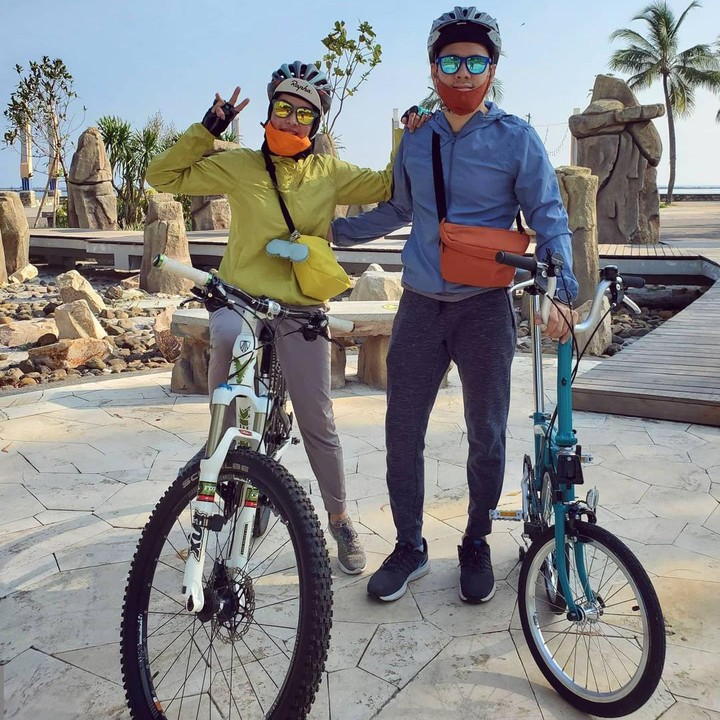 <p>Shaista tumbuh menjadi gadis cantik nan jelita. Ia sangat dekat dengan sang ayah. Pria yang akrab disapa Rio itu kerap mengunggah momen bersama si sulung. Seperti kakak adik ya? (Foto: Instagram: @rio.stokhorst)</p>