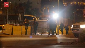 VIDEO: Israel Pasang Barikade di Sheikh Jarrah Palestina