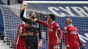 Kronologi Gol 'Gila' Alisson ke Gawang West Brom