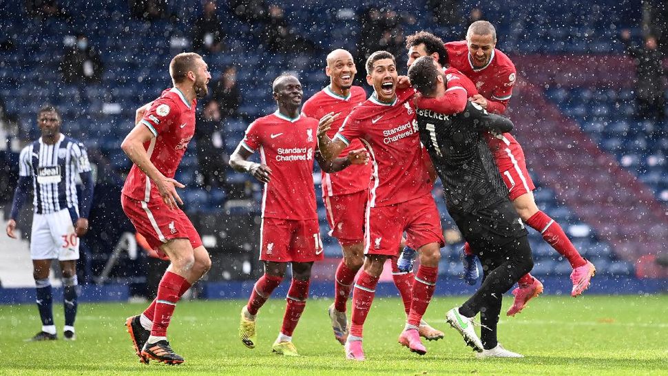 Foto Sundulan Ajaib Alisson Bawa Liverpool Menang Dramatis Foto 4