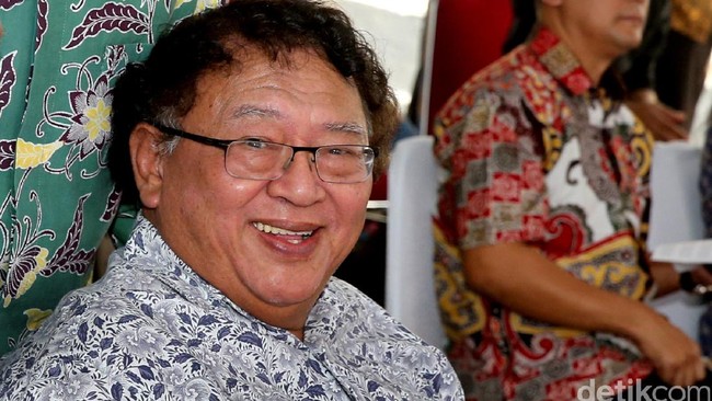 Keluarga meminta agar peserta prosesi pemakaman Wimar Witoelar tetap mengikuti anjuran pemerintah dalam menerapkan protokol kesehatan virus corona (Covid-19).