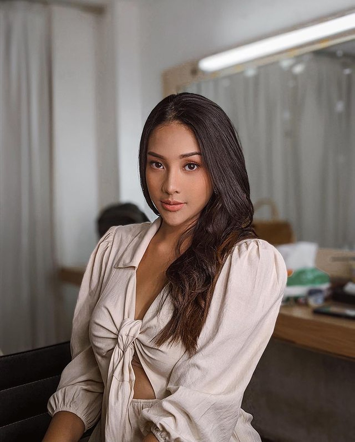 Punya wajah cantik dan tubuh yang seksi membuat Anya Geraldine menjadi wanita dambaan kaum adam&period; Yuk kita intip potretnya&excl;