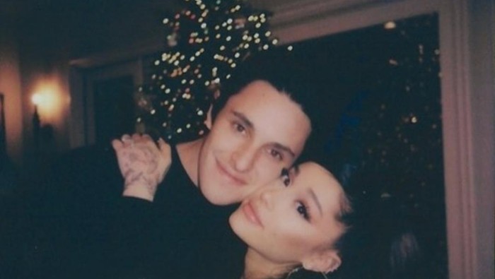 Ariana Grande dan Dalton Gomez Resmi Menikah Ariana Grande dan Dalton Gomez Resmi Menikah