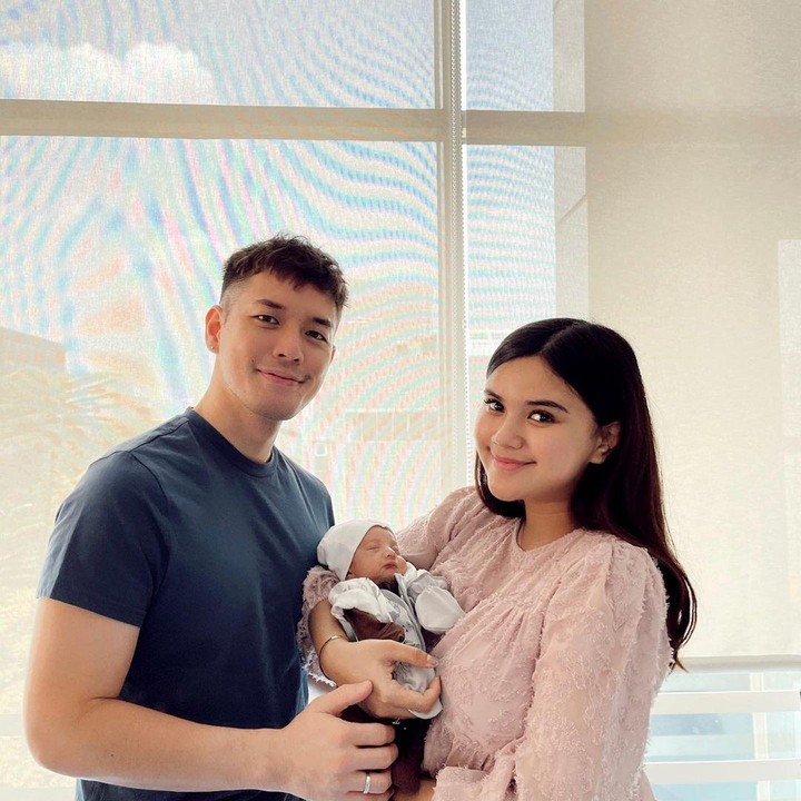 <p>Kebahagiaan Audi Marissa dan Anthony Xie bertambah sejak kehadiran Anzel. Mereka tak henti mengunggah potret harmonis bersama sang putra ke media sosial. (Foto: Instagram: @audimarissa)</p>