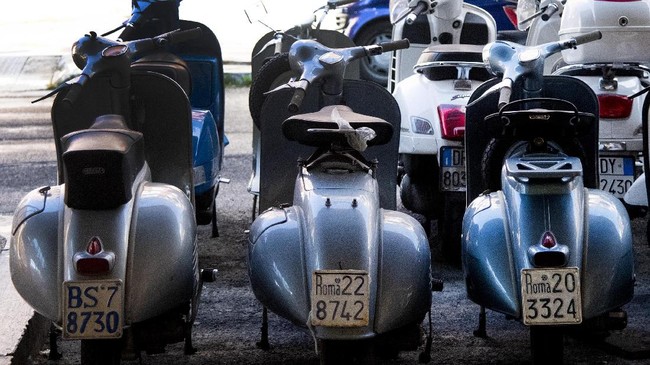 PPKM Darurat tak akan berlangsung selamanya, motor yang parkir lama di rumah mesti dirawat biar selalu siap digunakan.