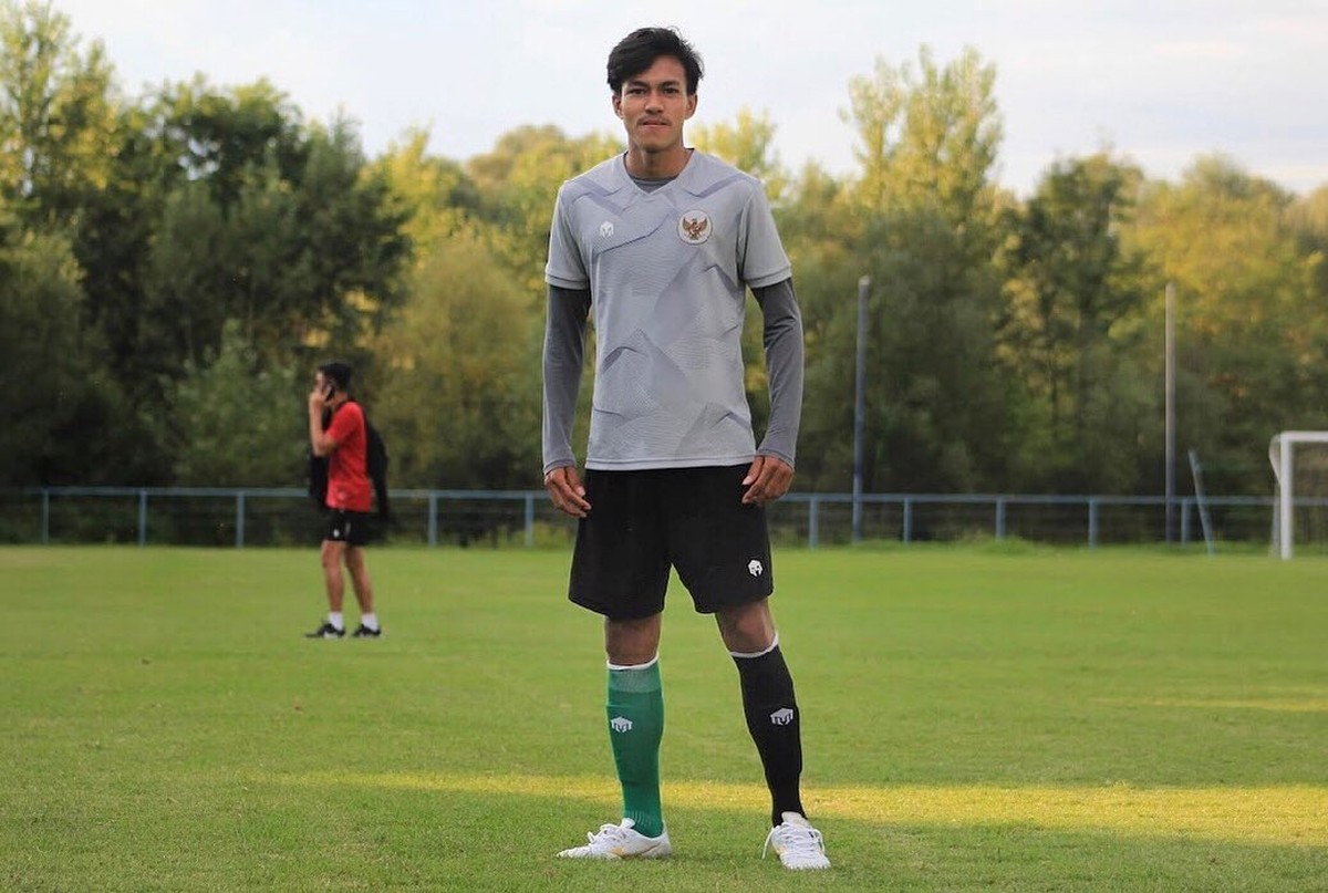 Nama pesepakbola Yudha Febrian tengah menjadi sorotan karena diduga melakukan pelecehan&period; Yuk kita intip sosoknya&excl;