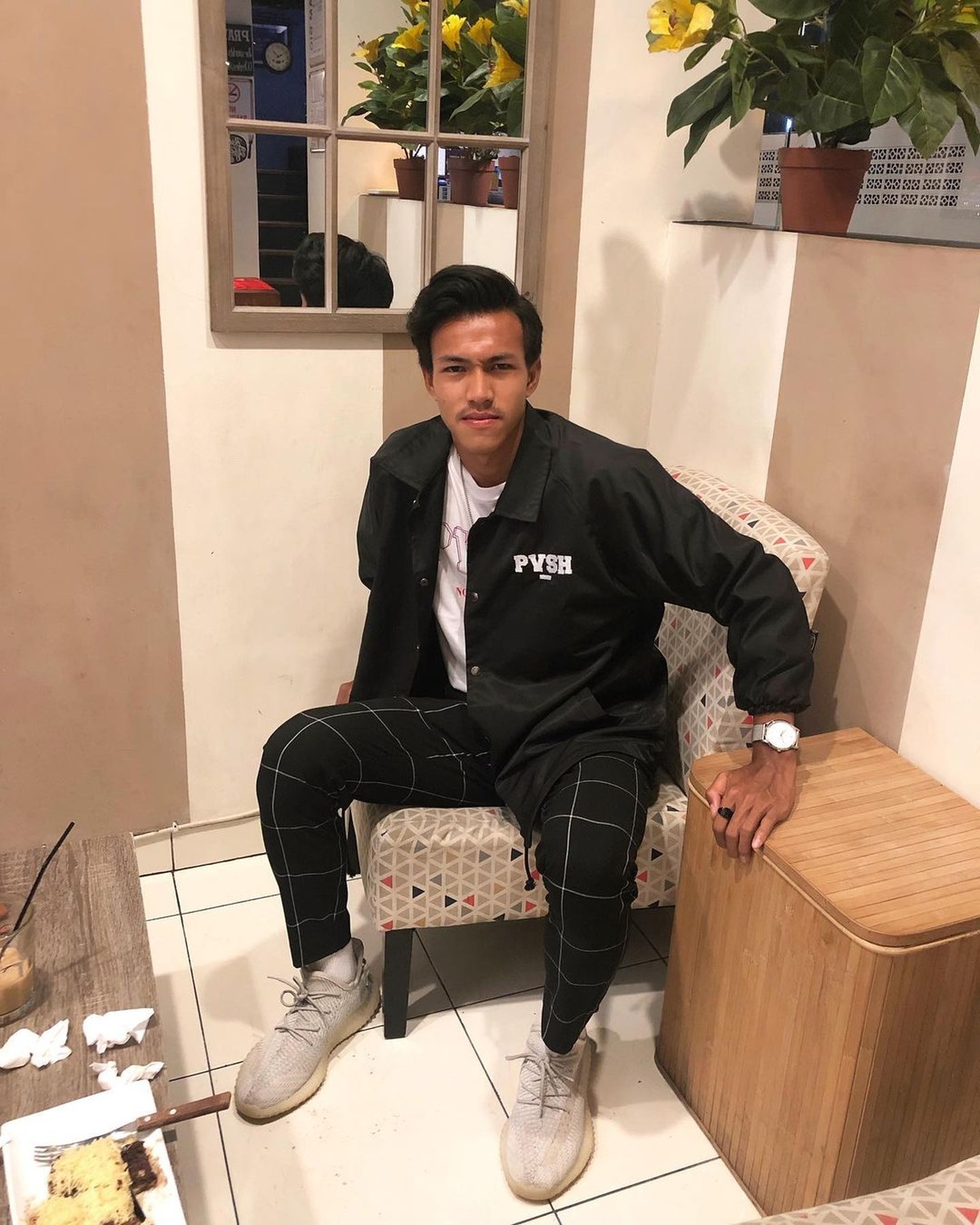 Nama pesepakbola Yudha Febrian tengah menjadi sorotan karena diduga melakukan pelecehan&period; Yuk kita intip sosoknya&excl;