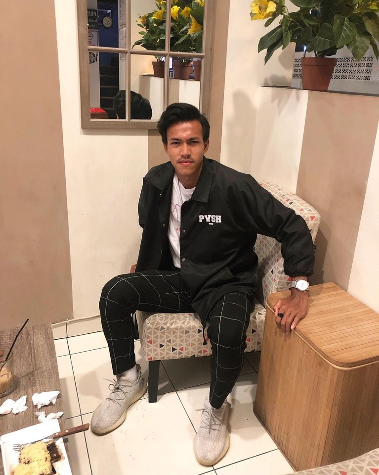 Nama pesepakbola Yudha Febrian tengah menjadi sorotan karena diduga melakukan pelecehan. Yuk kita intip sosoknya!