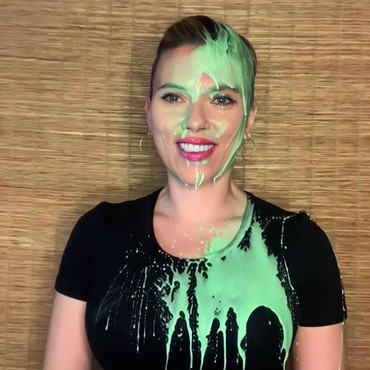 Scarlett Johansson Kesal Suami Iseng Saat Pidato MTV Movie & TV Awards