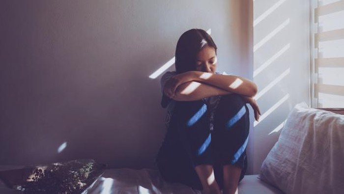 Trauma Cinta Bikin Susah Move On? Kenali Tanda-Tandanya!