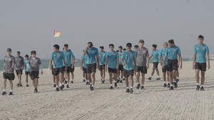 Tiba di Dubai, Timnas Indonesia Latihan Santai di Tepi Pantai