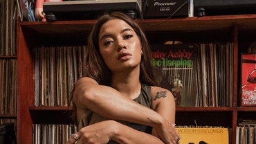 img-title Dikaitkan dengan Keluarga Rafael Alun, Cantika Abigail Batasi Komentar IG