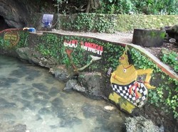 10 Wisata Pati, Ada Pulau Seprapat Hingga Gua Pancur