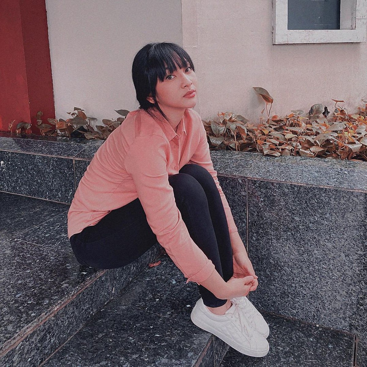 Banyak yang mengira Harini Sondakh memeluk Islam dan menjadi mualaf&period; Yuk kita lihat potretnya&excl;