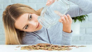 MINUM LEBIH BANYAK AIR PUTIH HINGGA MAKAN DI RUMAH