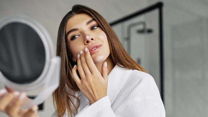 Rahasia Kulit Tetap Sehat dan Glowing Buat Pemilik Kulit Kombinasi