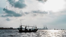 Thailand Tahan 19 Nelayan RI yang Tangkap Ikan Ilegal Dekat Phuket