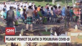 VIDEO: Pejabat Pemkot Dilantik di Pekuburan Covid-19