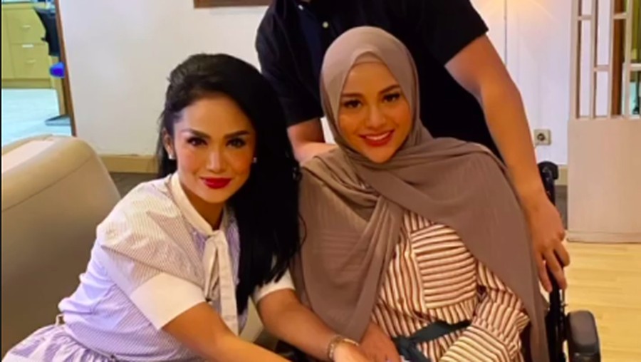 Pesan Krisdayanti untuk Kuatkan Aurel Hermansyah yang Keguguran