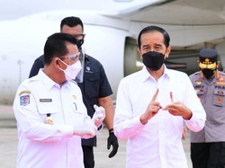 Tinjau Vaksinasi di Kepri, Jokowi Terima Laporan Kendala Distribusi Vaksin