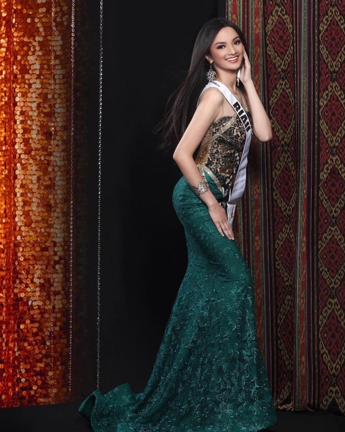 Sabrina Anggraini adalah Puteri Indonesia dari Provinsi Riau. Ajang ini jugalah yang membuat Sabrina mulai banyak dikenal publik. (Foto: instagram.com/sabrinaanggraini)