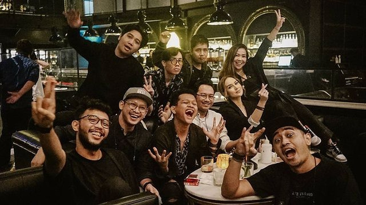 Perayaan Hari Ulang Tahun Sara Wijayanto yang ke 42&period;