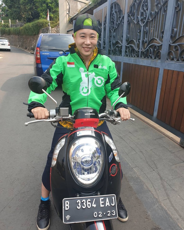 Ujung Oppa Youtuber Korea yang Jadi Mualaf dan Nikahi Pedangdut Nama Ujung Oppa Youtuber asal Korea sempat viral karena jadi mualaf dan nikahi penyanyi dangdut. Yuk kita lihat potretnya!