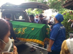 Jenazah Wimar Witoelar Tiba di Rumah Duka, Dimakamkan Nanti Sore