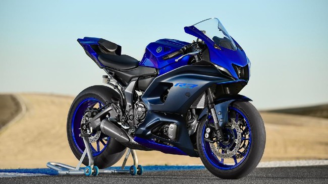 Motor sport Yamaha R7 dirancang berdasarkan platform naked bike MT-07.