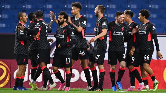 Kemenangan atas Burnley praktis membuat Liverpool ke empat besar sekaligus menggusur Leicester City ke urutan kelima klasemen Liga Inggris.