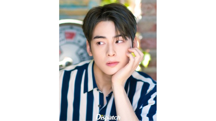 Dengan aura dan visual uniknya, Cha Eun Woo juga sudah bekerja sama dengan beberapa brand produk terkenal sebagai brand ambassador / foto: instagram.com/koreadispatch