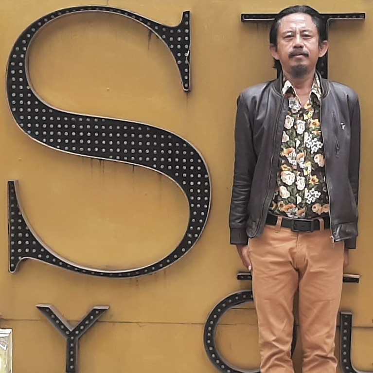 Epy Kusnandar Sikap Epy Kusnandar saat dicegat pihak berwajib ketika mudik jadi sorotan. Yuk kita intip potret artis senior ini!