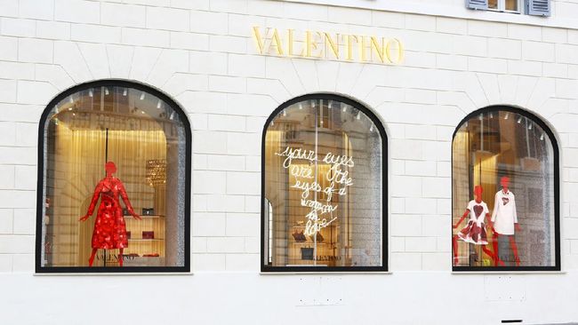 Label fashion mewah Valentino mengungkapkan bahwa mereka tak bakal lagi memakai bulu binatang untuk koleksi-koleksinya.