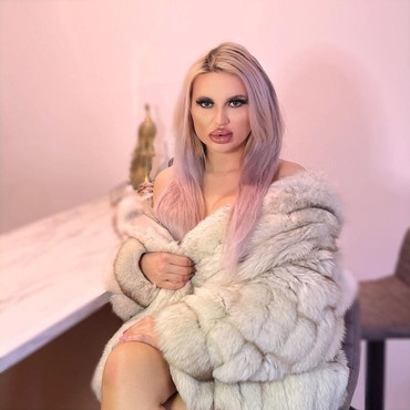 Bikin Ngeri, Ini Penampakan Seorang Wanita yang Bertransformasi Menjadi Barbie