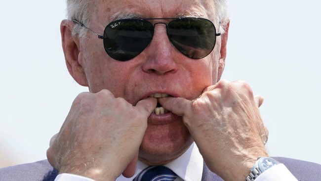 Presiden AS Joe Biden memerintahkan komunitas intelijen negara menyelidiki lagi asal mula pandemi virus corona yang pertama kali menyebar dari China.