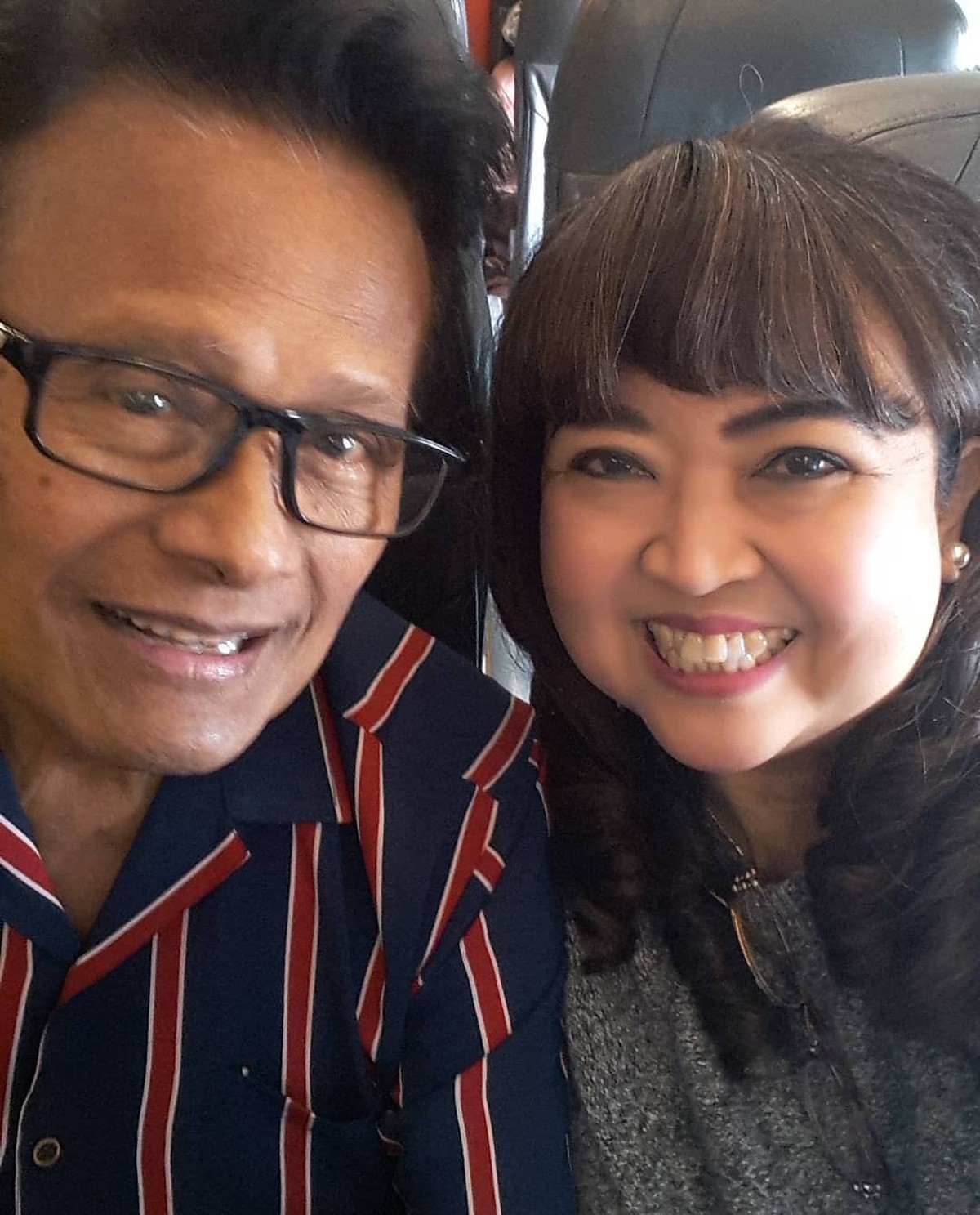 Istri presenter senior Koes Hendratmo meninggal dunia&period; Yuk kita tengok lagi kenangan mereka berdua&excl;