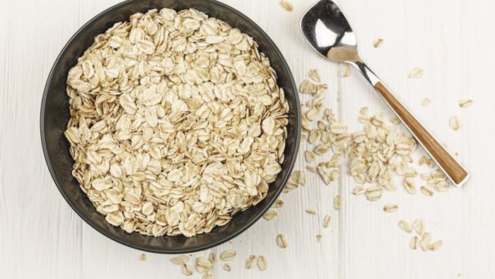 Tak Hanya Untuk Diet, Simak 4 Manfaat Oatmeal Bagi Kecantikanmu!