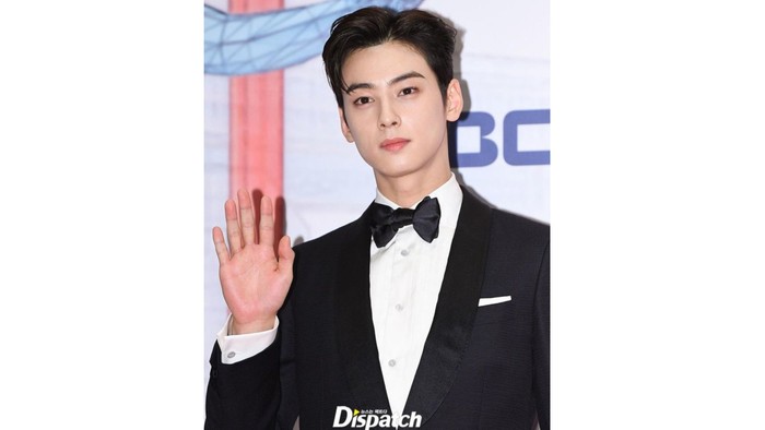 Selain menjadi idol, saat ini Cha Eun Woo juga aktif berkarier sebagai aktor yang berprestasi dan dicintai banyak orang / foto: instagram.com/koreadispatch