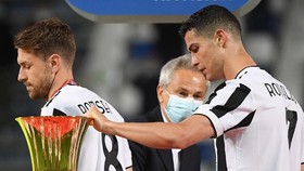 Masa Depan Juventus: Pirlo Ingin Bertahan, Ronaldo Mengambang
