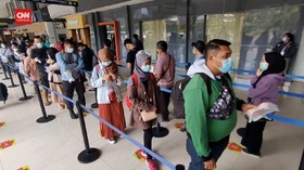 VIDEO: Begini Padatnya Antrian Pemudik Di Stasiun Gubeng