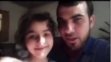 Video Pria Palestina yang Hibur Anaknya Sebelum Tewas Dibom Israel