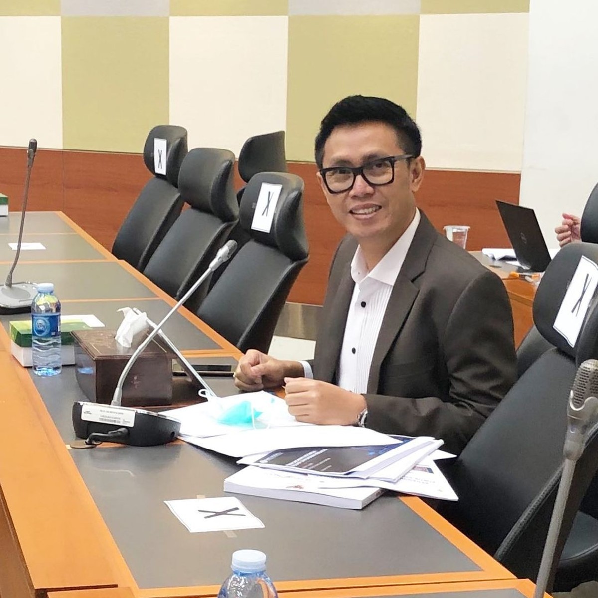 Dunia politik memang mencuri perhatian masyarakat&period; Tak terkecuali para artis&comma; yuk simak siapa saja artis yang terjun ke dunia politik&quest;