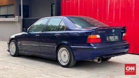 Mengapa Sedan Tak Punya Wiper Belakang?