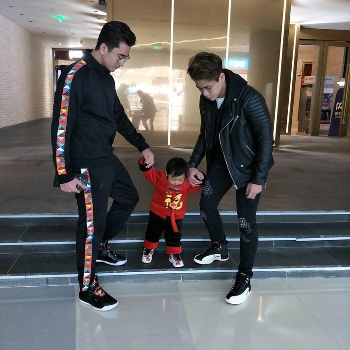 <p>Selain Verrel Bramasta, Elvano juga sering dimanja oleh Athalla Naufal. Kedua putra Venna Melinda itu sangat menyayangi adik tirinya, Bunda. So sweet! (Foto: Instagram: @elvanoarelian11)</p>