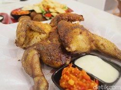 Emados Shawarma: Puas Makan 1 Ekor Ayam Panggang Palestina yang Empuk Juicy