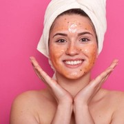 5 Rekomendasi Exfoliating Gel Mask Lokal untuk Wajah Cerah dan Halus